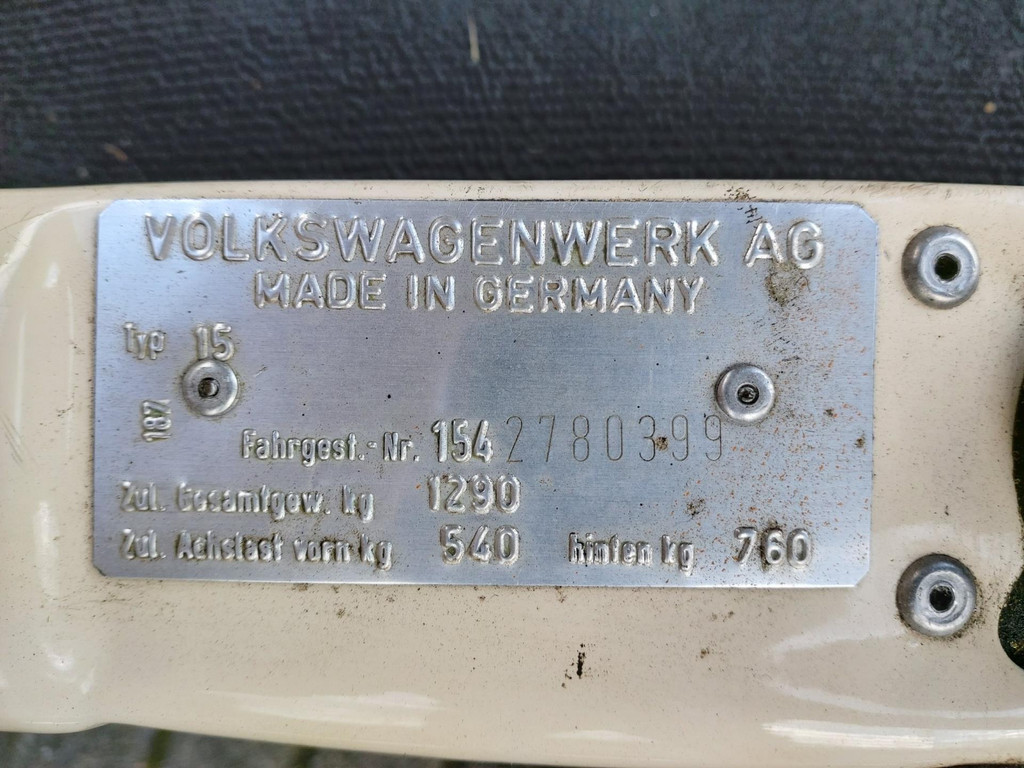 32799328-10.jpg