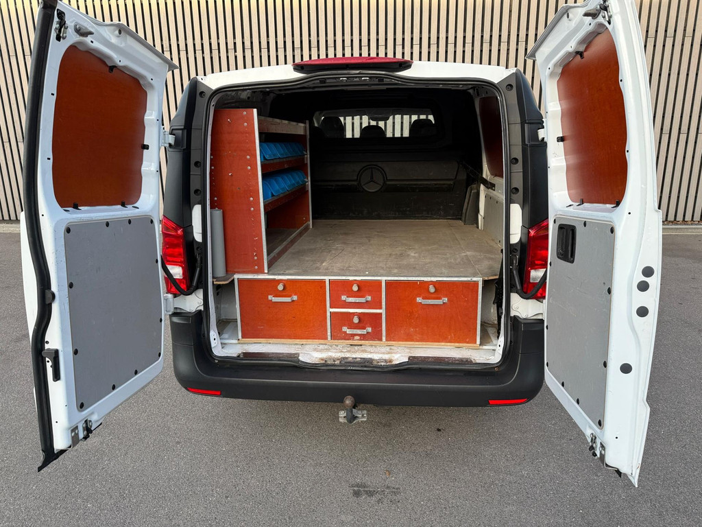 44981467-17.jpg
