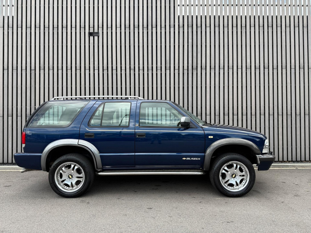 45247228-15.jpg