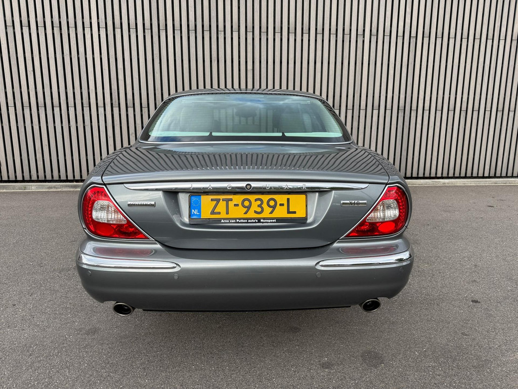 45614235-18.jpg