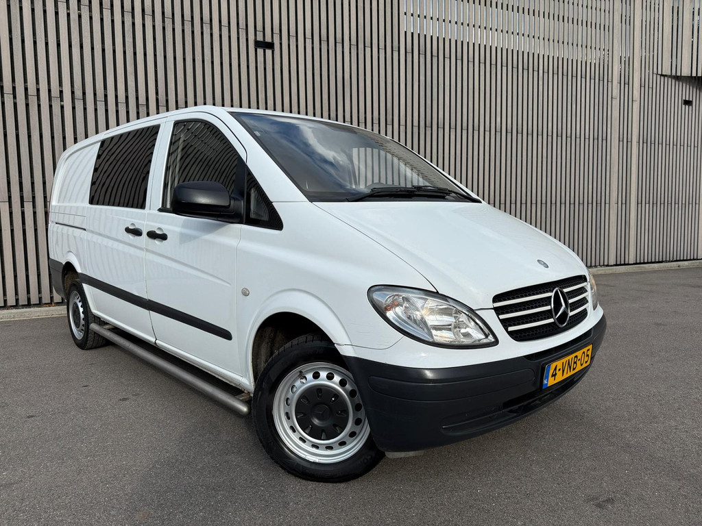 45887443-7.jpg
