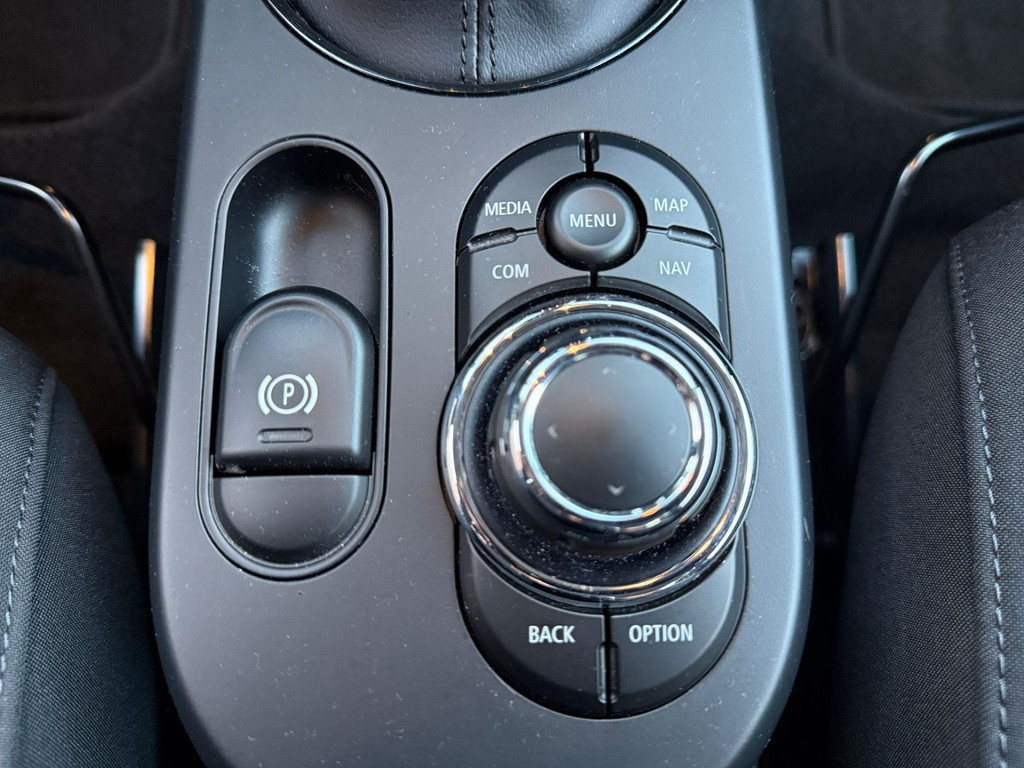 47250981-11.jpg