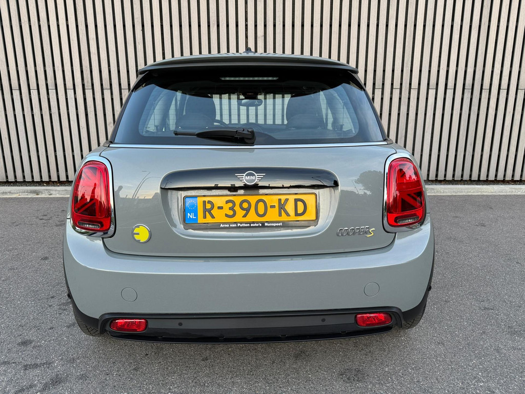 47250981-18.jpg
