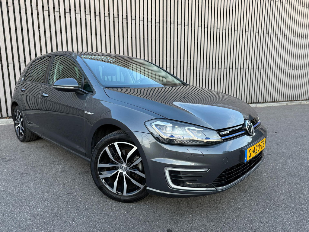 47252572-20.jpg