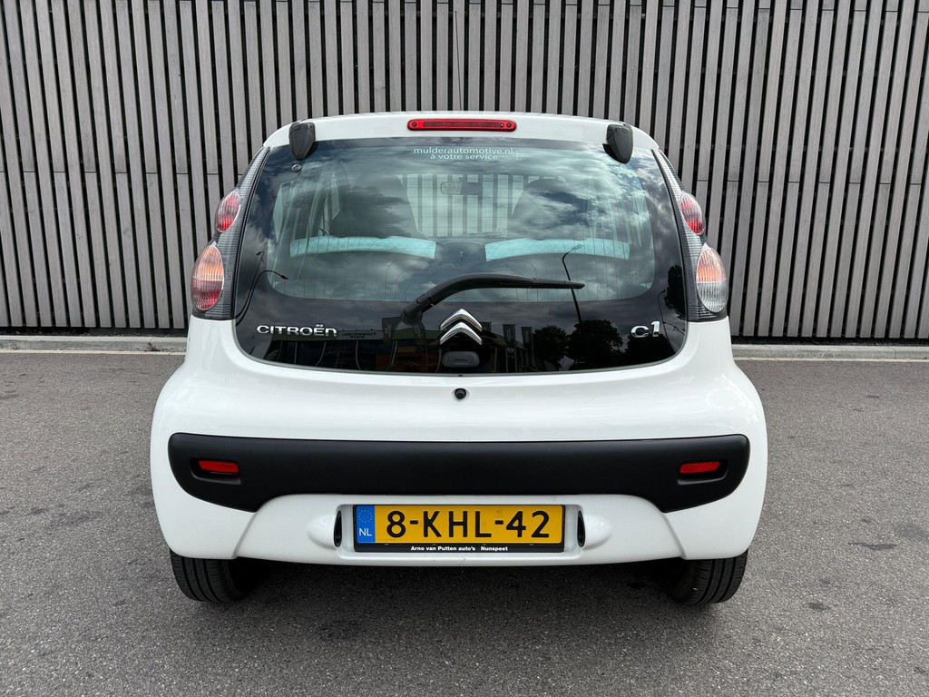 47253381-12.jpg