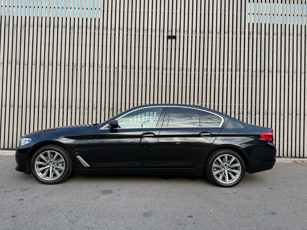 47518077-1.jpg